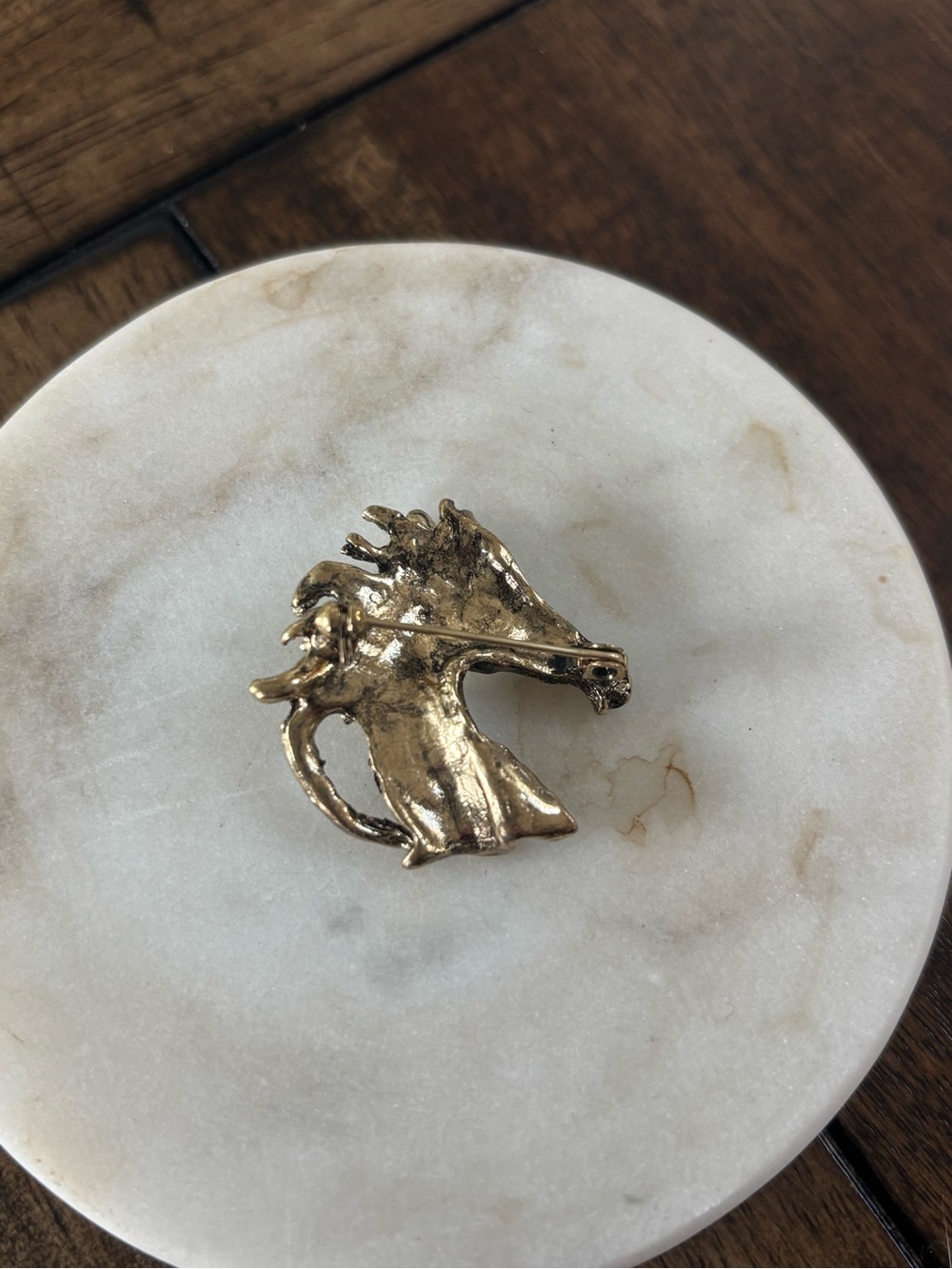 Gold Horse Head Brooch Pin - Picture 2 of 2